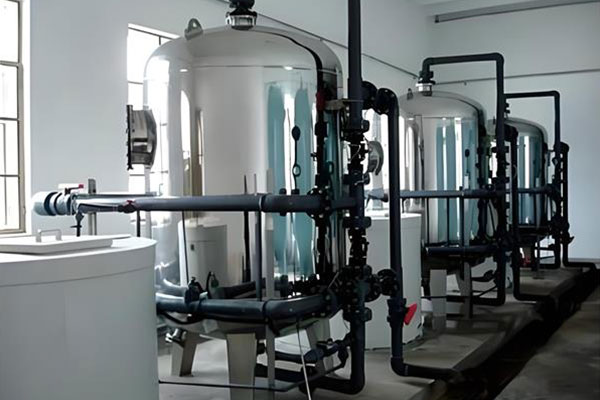 全自動鈉離子交換器：工業水處理的智能守護者