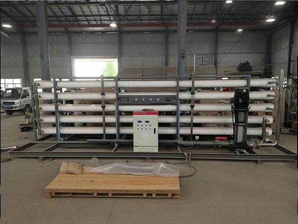 工業(yè)反滲透凈水設(shè)備：工業(yè)純水制備的高效解決方案