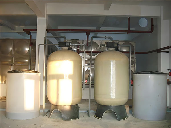 穩(wěn)定水質(zhì)的可靠保障：全自動軟化水處理器的卓越表現(xiàn)